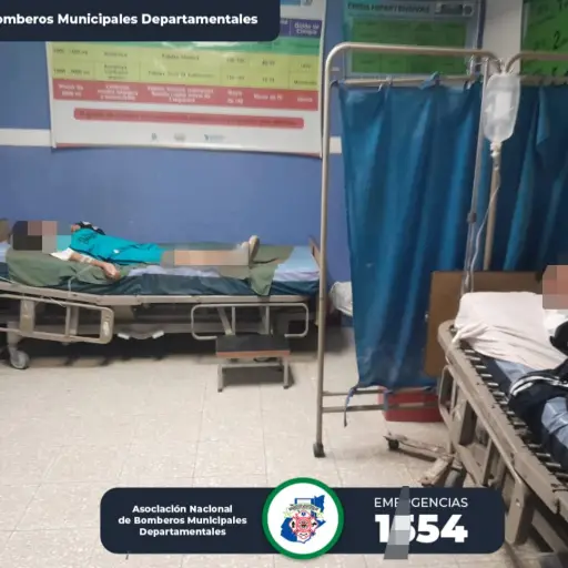 Los afectados fueron atendidos en diferentes centros asistenciales. ,Bomberos Municipales Departamentales