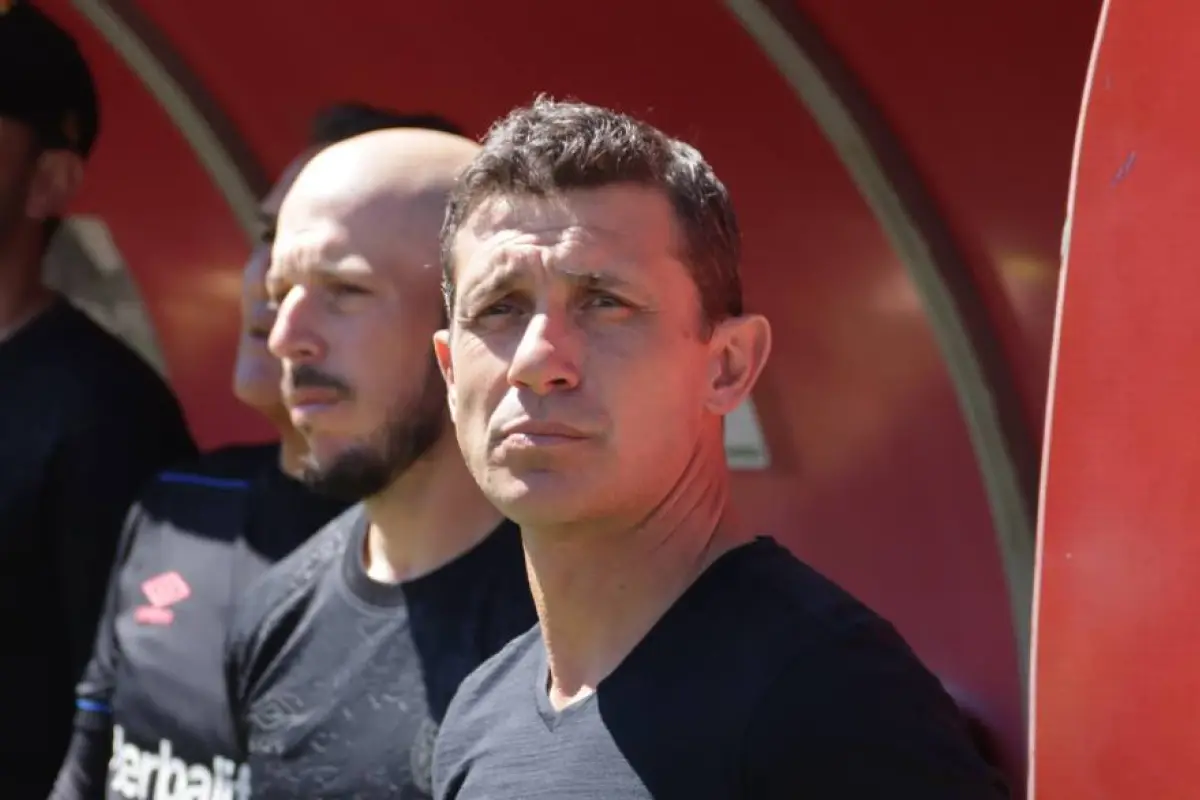 Sebastián Bini sigue en el ojo del huracán: Afición pide su salida 