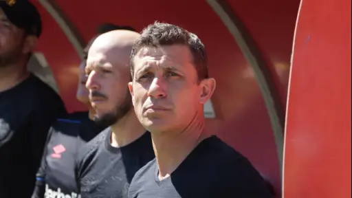 Municipal presenta altas; afición pide salida de Sebastián Bini 