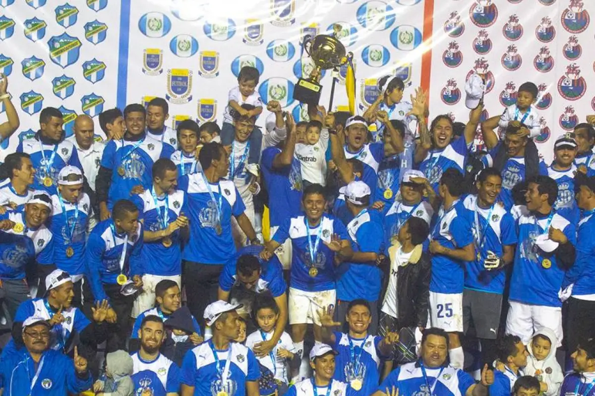 Comunicaciones conmemora 10 años del hexacampeonato 