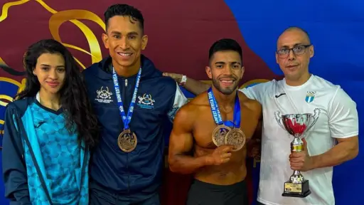 Roni Zamora brilla con sus atletas en Sudáfrica