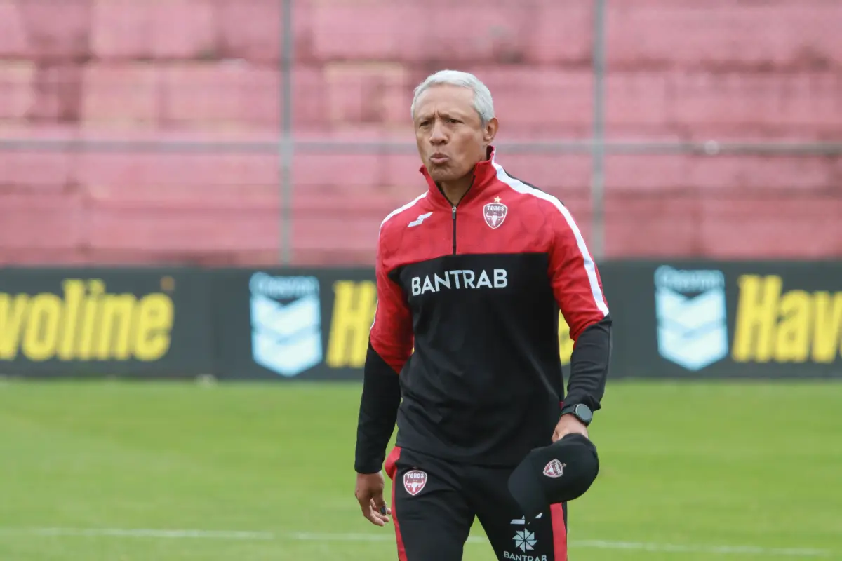 Roberto Hernández es desde ahora el técnico de Comunicaciones 