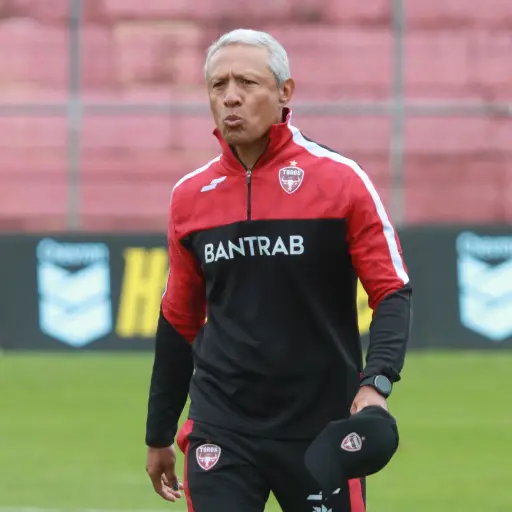 Roberto Hernández es desde ahora el técnico de Comunicaciones 