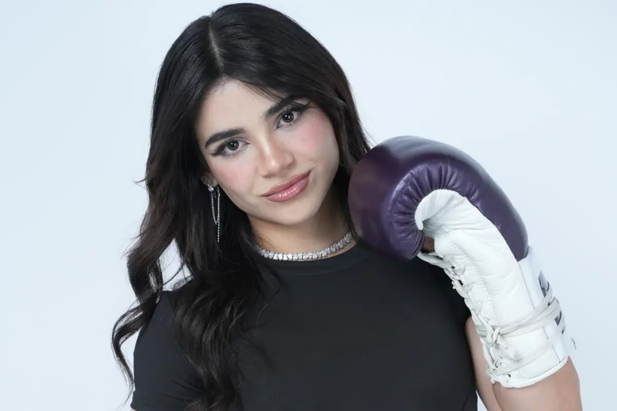 Alana Flores, Instagram