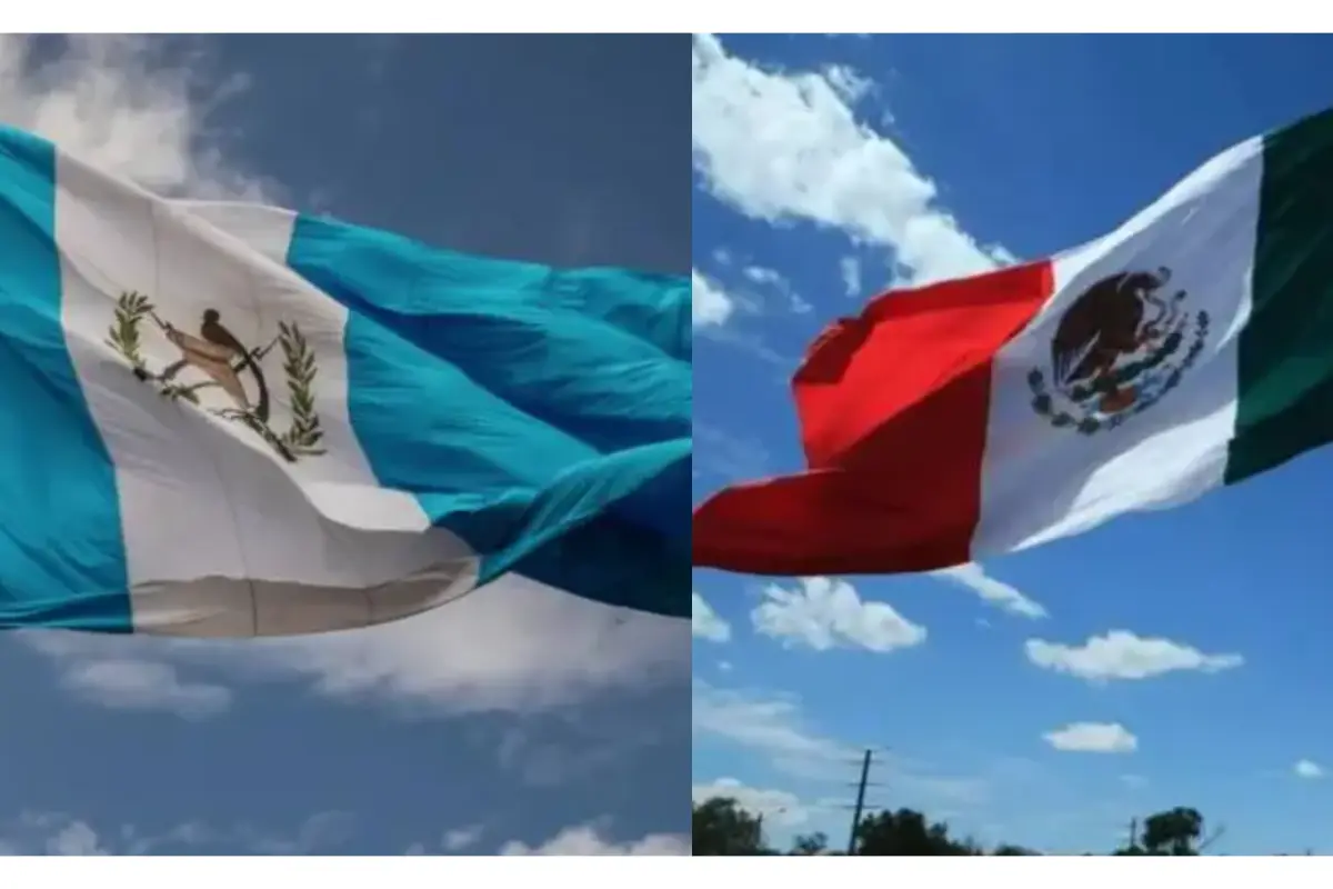 Las banderas de Guatemala y México., 