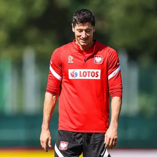 Robert Lewandowski, delantero de la Selección de Polonia - instagram @_rl9