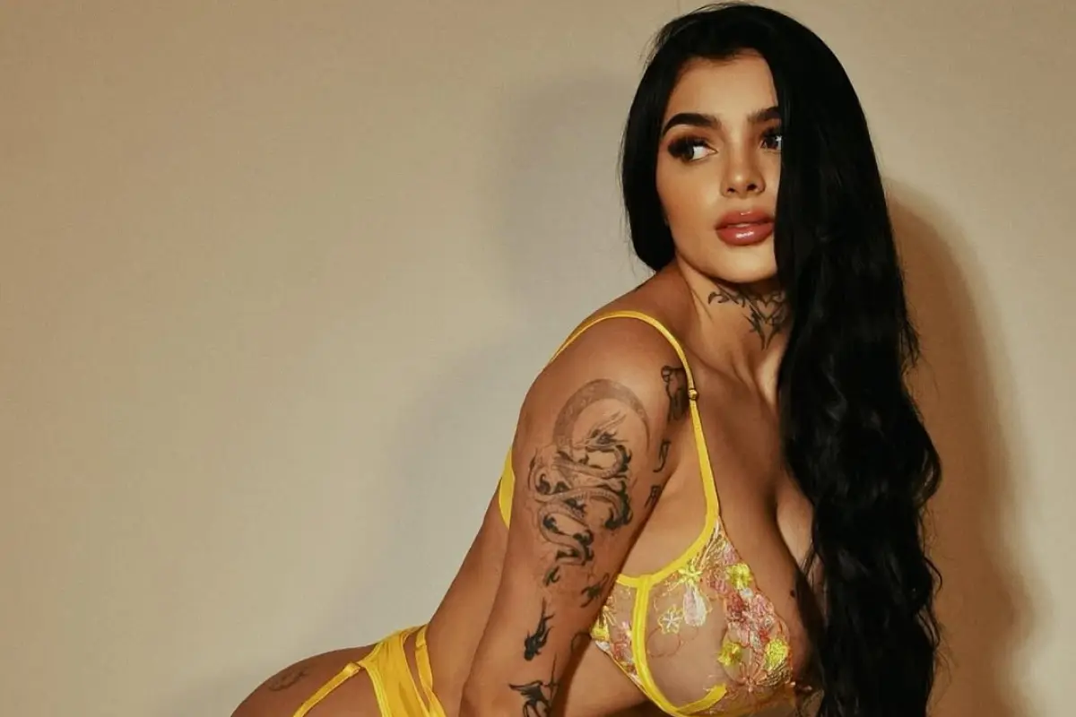 Karely Ruiz, instagram @karelyruiz