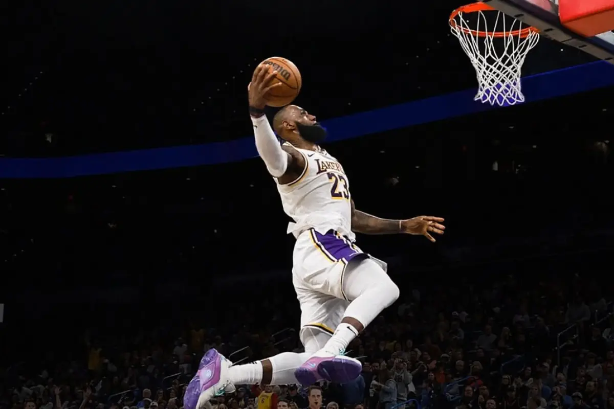LeBron James renueva con Los Angeles Lakers - instagram @lakers