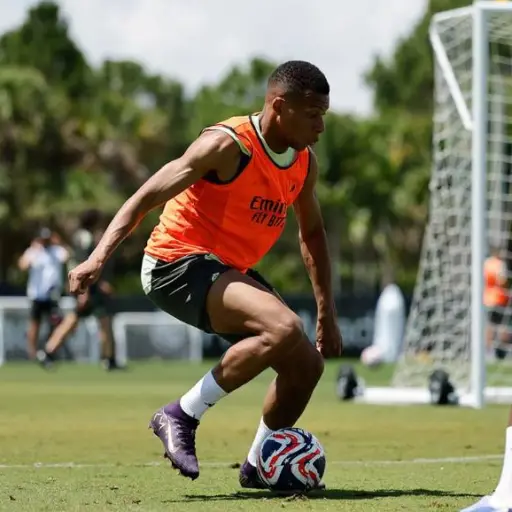 Mbappé es duda para el debut del Real Madrid en el Mundial de Clubes - Real Madrid C.F.