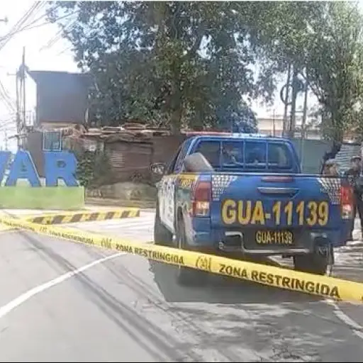 El cuerpo fue abandonado en la vía pública. ,Juan Carlos Chanta/EU