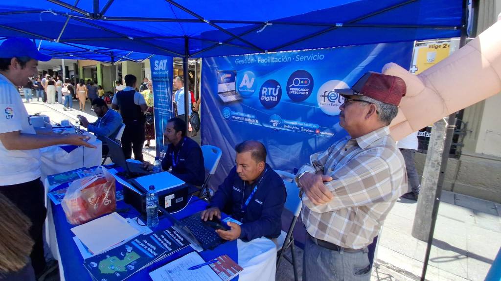 SAT llevará sus servicios móviles a la Avenida Las Américas | Álex Meoño