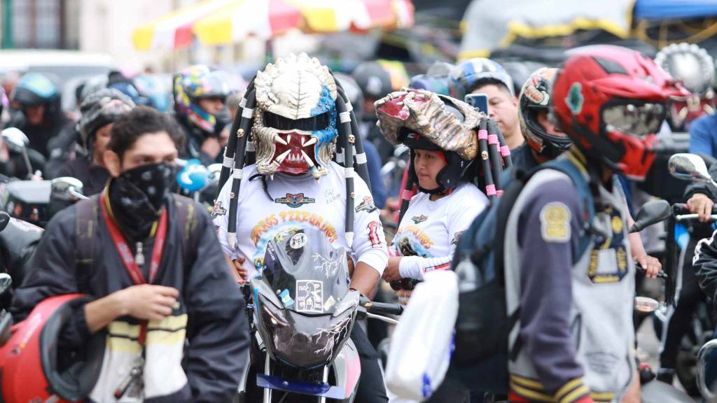 Celebran un Día del Padre motorizado en el Centro Histórico | Álex Meoño