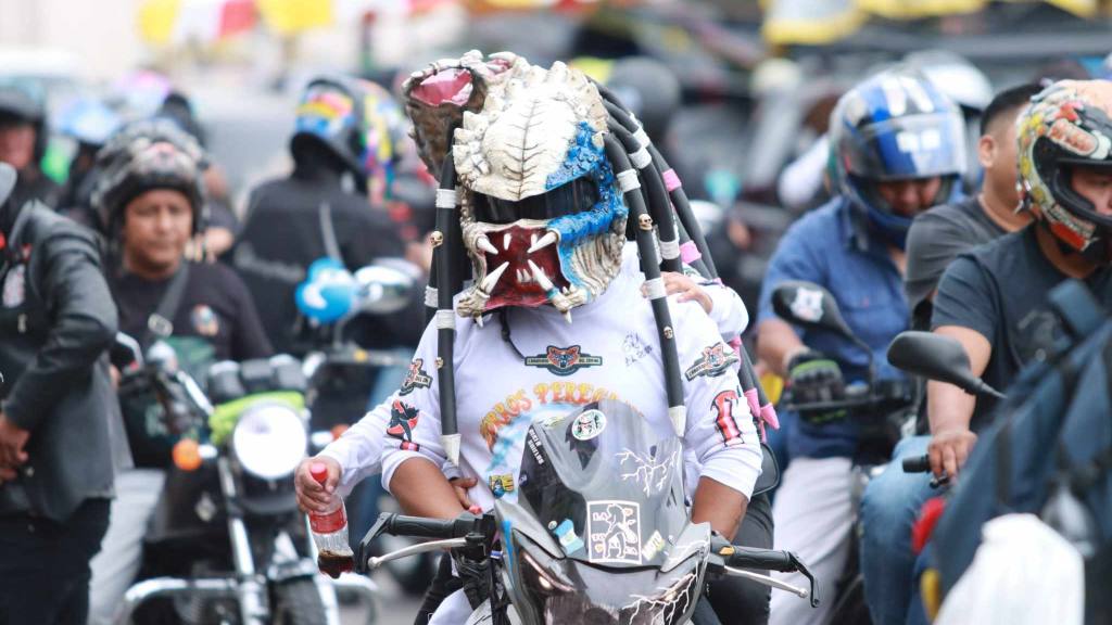 Celebran un Día del Padre motorizado en el Centro Histórico | Álex Meoño