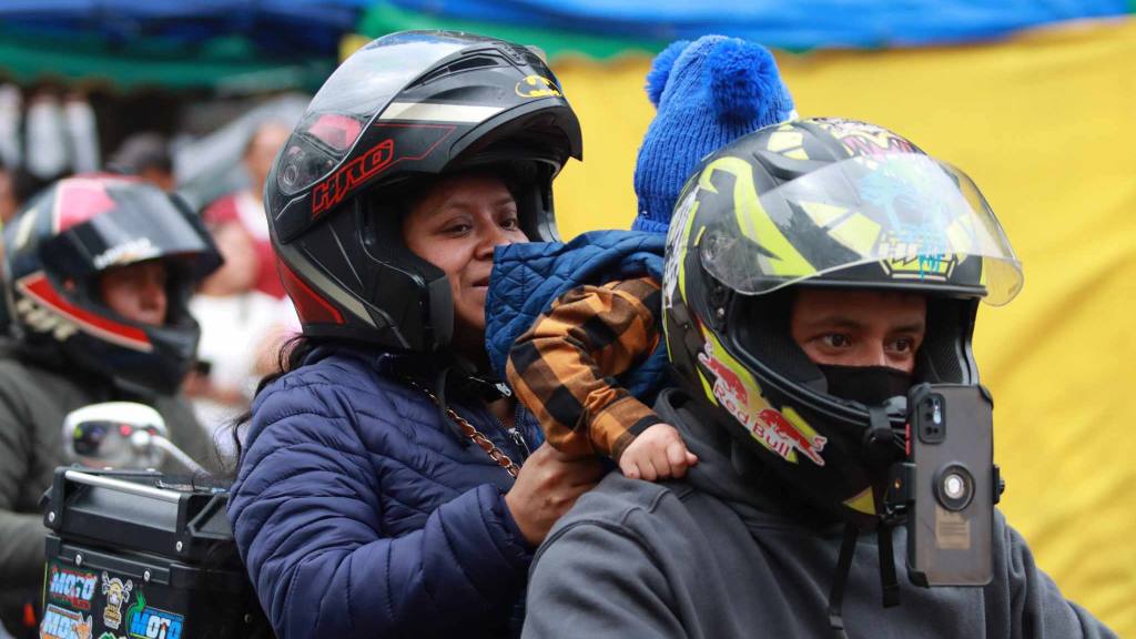 Celebran un Día del Padre motorizado en el Centro Histórico | Álex Meoño