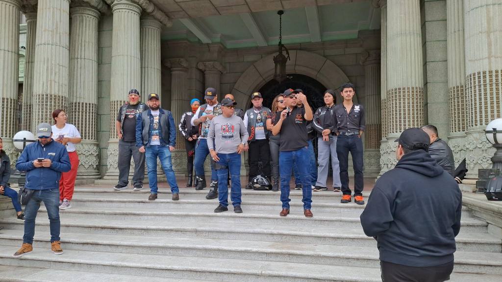 Celebran un Día del Padre motorizado en el Centro Histórico | 