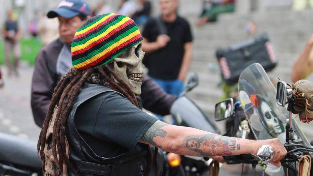 Celebran un Día del Padre motorizado en el Centro Histórico | Álex Meoño