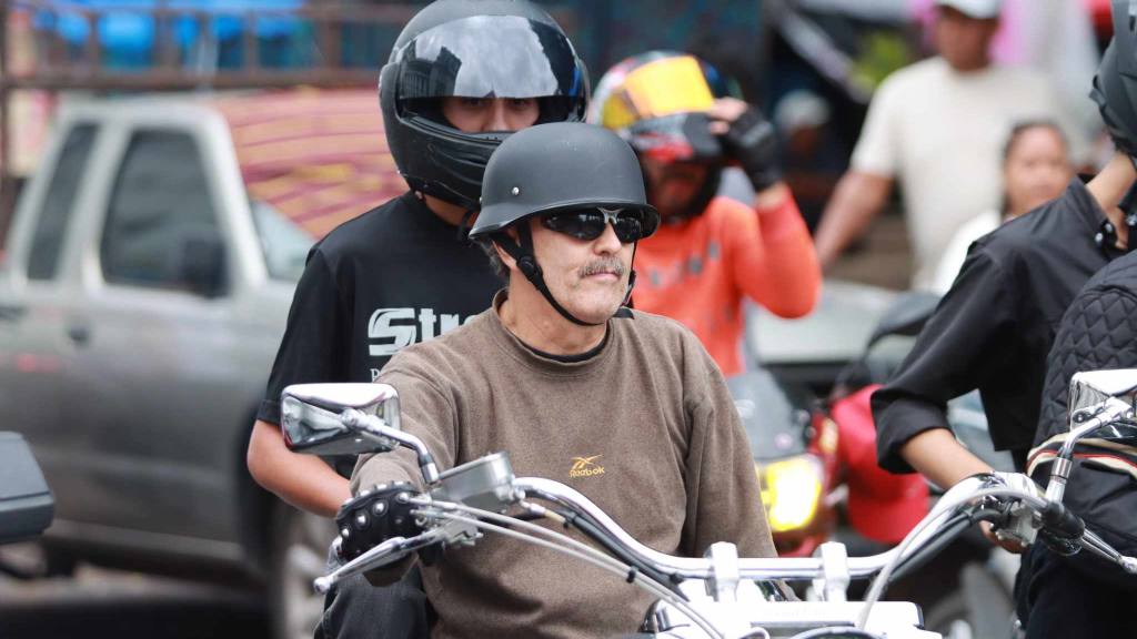 Celebran un Día del Padre motorizado en el Centro Histórico | Álex Meoño
