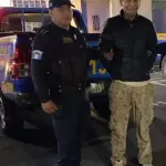 El detenido estaba bajo efecto de las drogas, dijeron los agentes de la PNC. ,PNC de Guatemala.