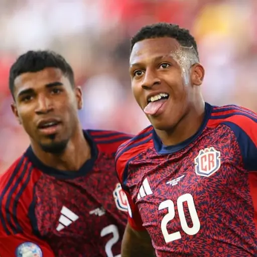 Josimar Alcócer fue el héroe para los ticos. 