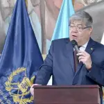 El ministro de Gobernación, Francisco Jiménez, en conferencia desde la Dirección General de la PNC. ,Mingob