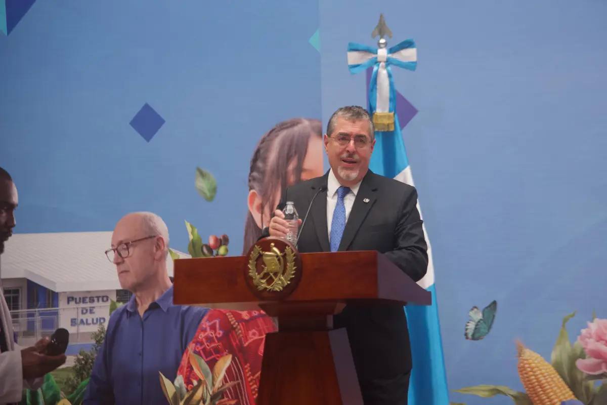 El presidente Bernardo Arévalo durante la conferencia de prensa en el Palacio Nacional, la primera desde su regreso de la gira de trabajo que realizó en Asia., Omar Solís/Emisoras Unidas