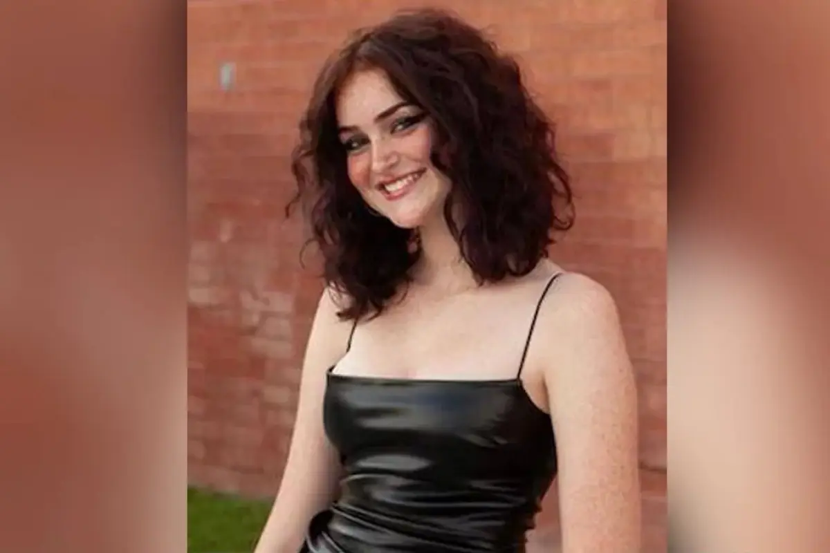 Renna O'Rourke - Dusting, Redes sociales