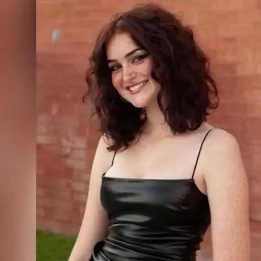 Renna O'Rourke - Dusting ,Redes sociales