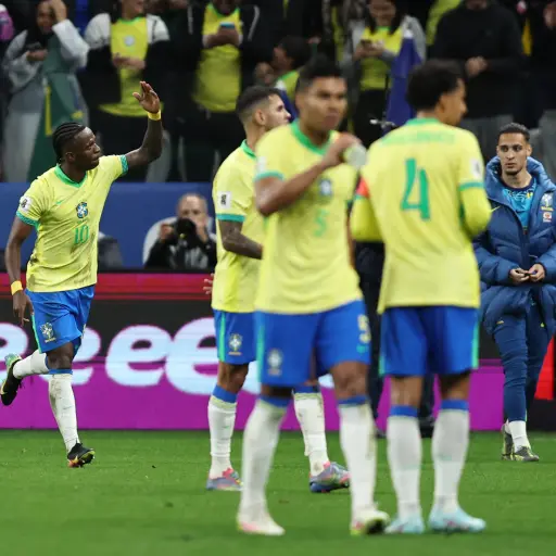 Brasil venció a Paraguay y la derrotó 1-0 con gol de Vinícius 