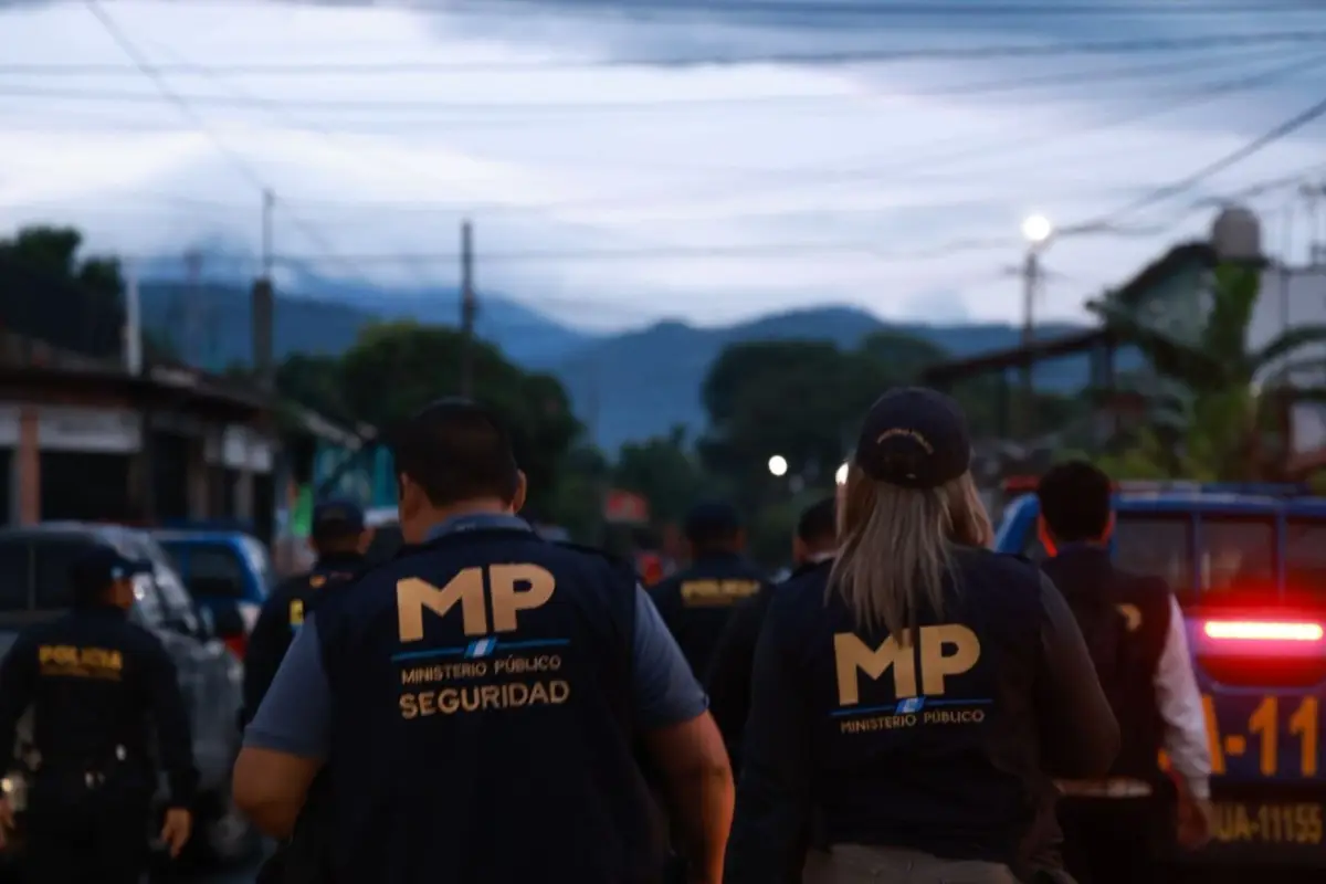 El personal fiscal y de las fuerzas de seguridad desarrolla las diligencias en el marco del Operativo Corrupción en Renovación., Ministerio Público