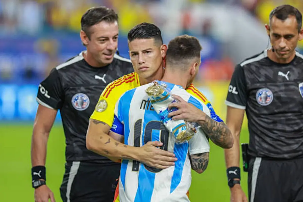 Messi protagoniza tenso cruce de palabras con James Rodríguez - Getty Images