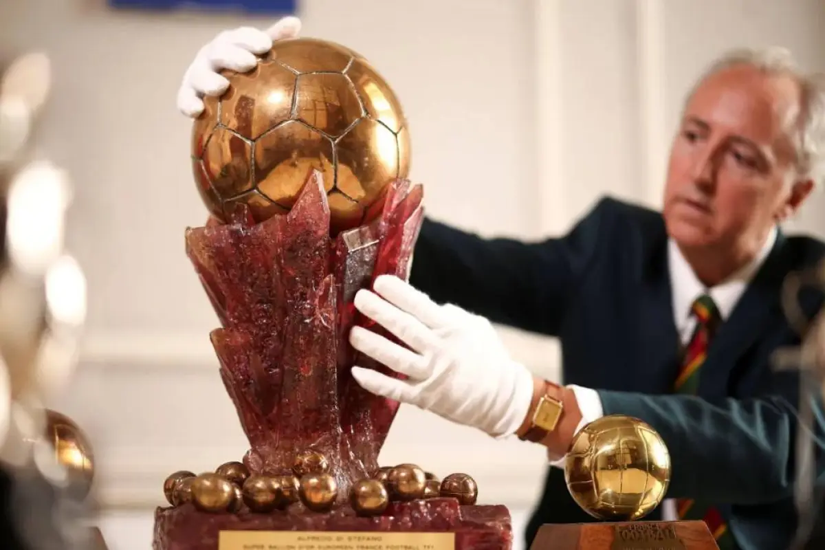 Súper Balón de Oro, distinción que solo se ha entregado una vez, en 1989, a Alfredo di Stéfano - Kodro Magazine