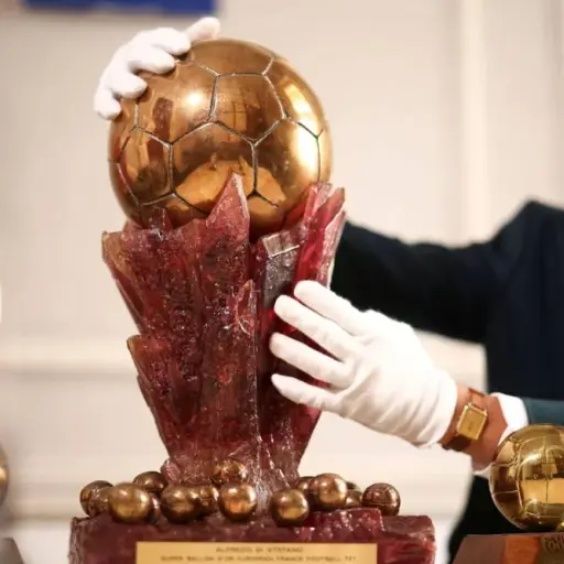 Súper Balón de Oro, distinción que solo se ha entregado una vez, en 1989, a Alfredo di Stéfano - Kodro Magazine