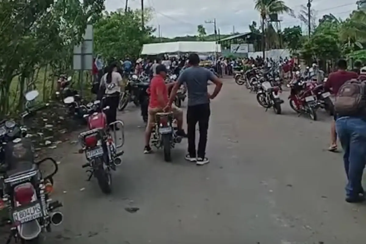 Bloqueo en ruta hacia Petén. , Captura de pantalla video Facebook.