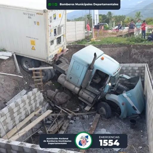 Dos personas resultaron heridas.  ,Foto Bomberos Municipales Departamentales