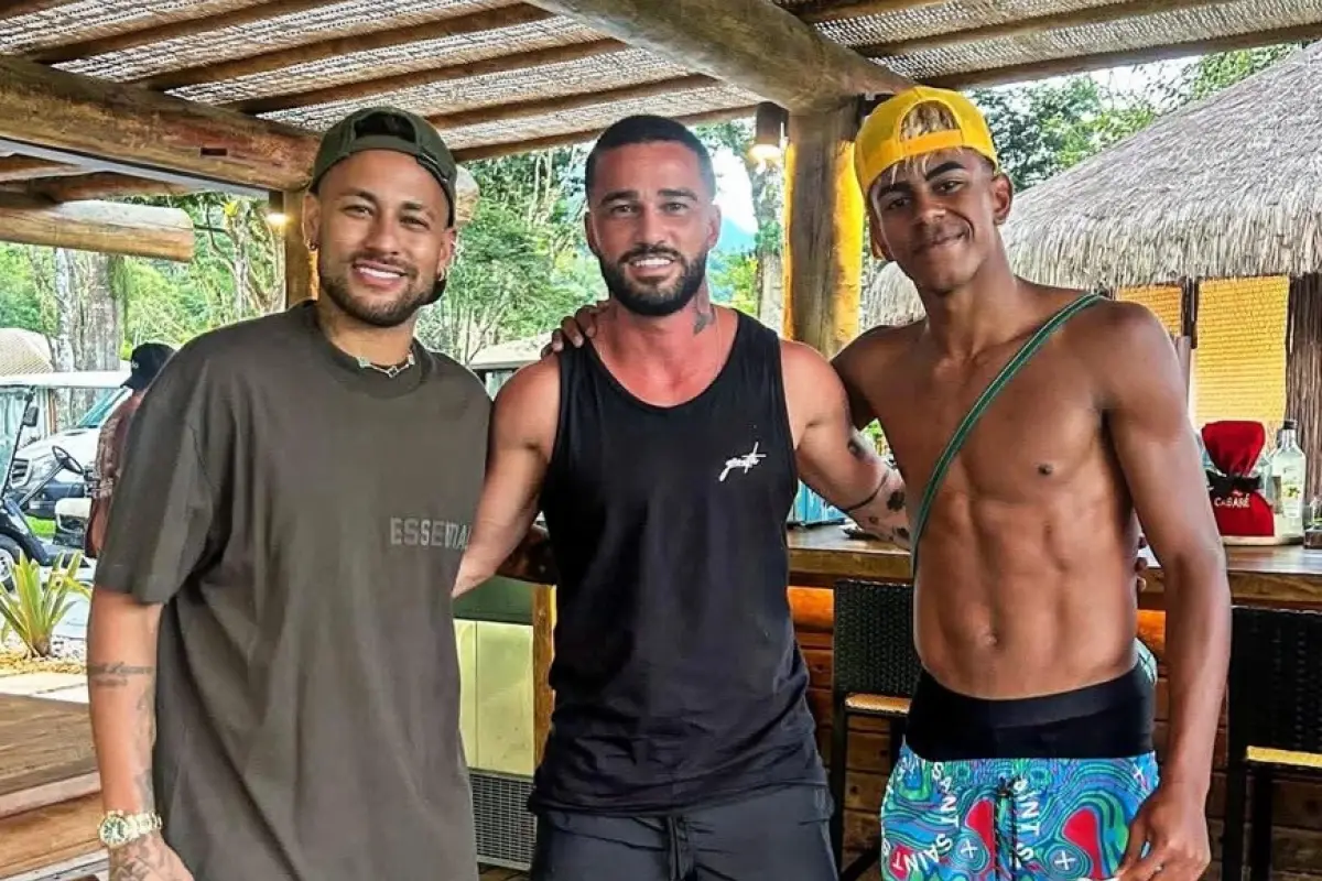 Lamine Yamal conoció este día a su ídolo Neymar 