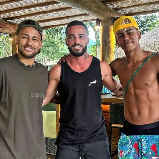 Lamine Yamal conoció este día a su ídolo Neymar 