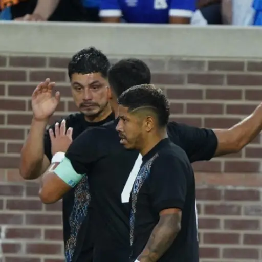 Luis Fernando Tena ya definió al 11 que enfrentará a República Dominicana 