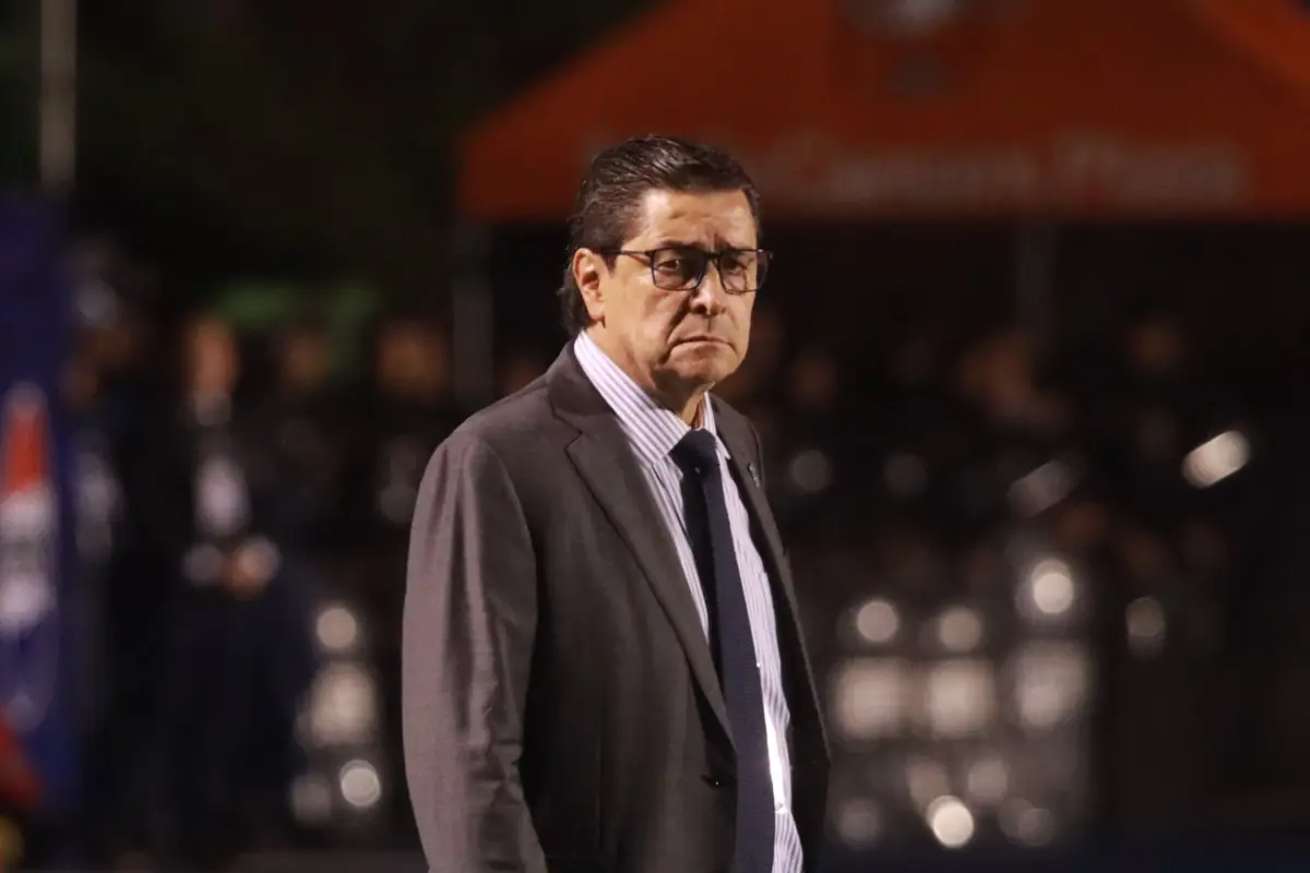 Luis Fernando Tena, técnico de la Selección de Guatemala - Alex Meoño