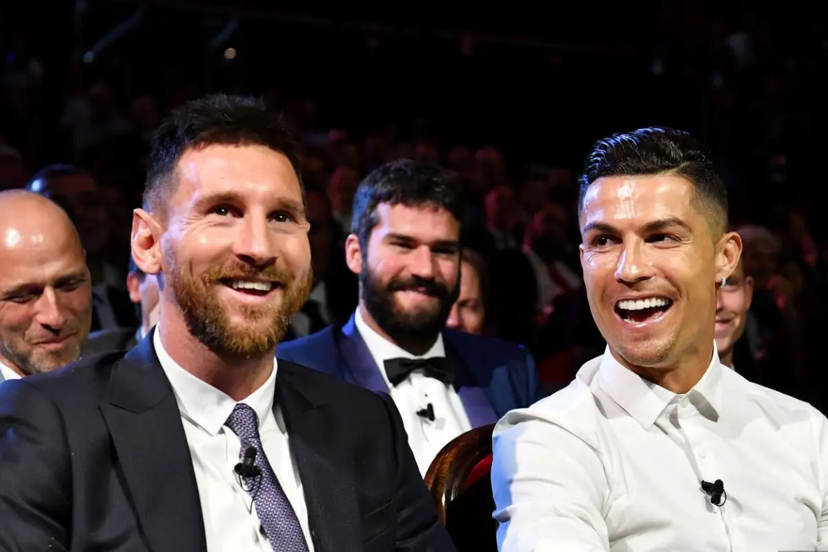 Leo Messi y Cristiano Ronaldo durante una gala deportiva - Getty Images