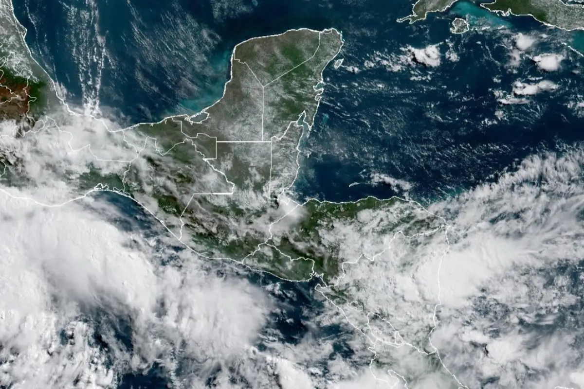 El mapa satelital muestra nubosidad en la parte sur del territorio nacional., GOES