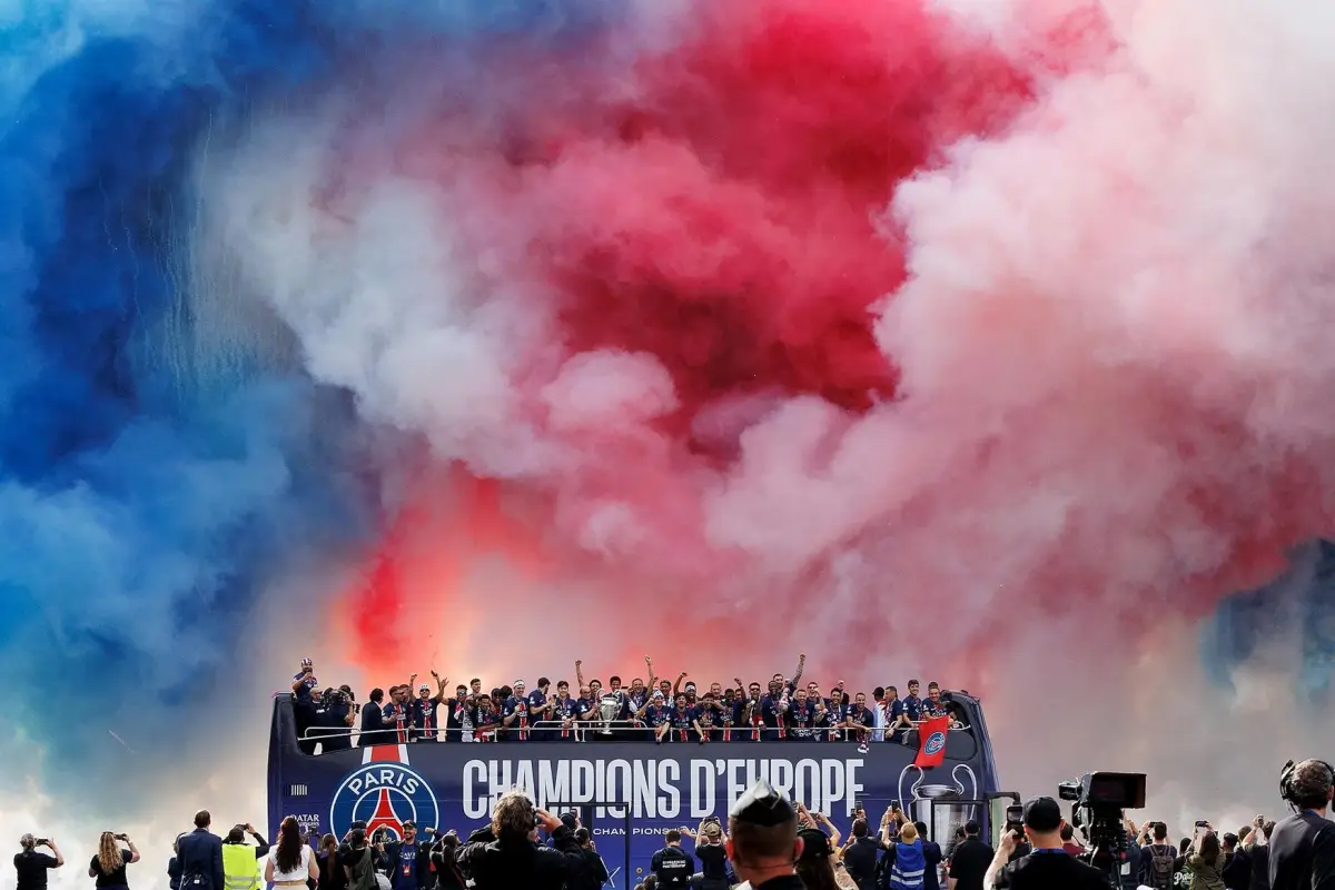 Condenan a ocho personas por destrozos en París tras victoria del PSG en la Champions - EFE
