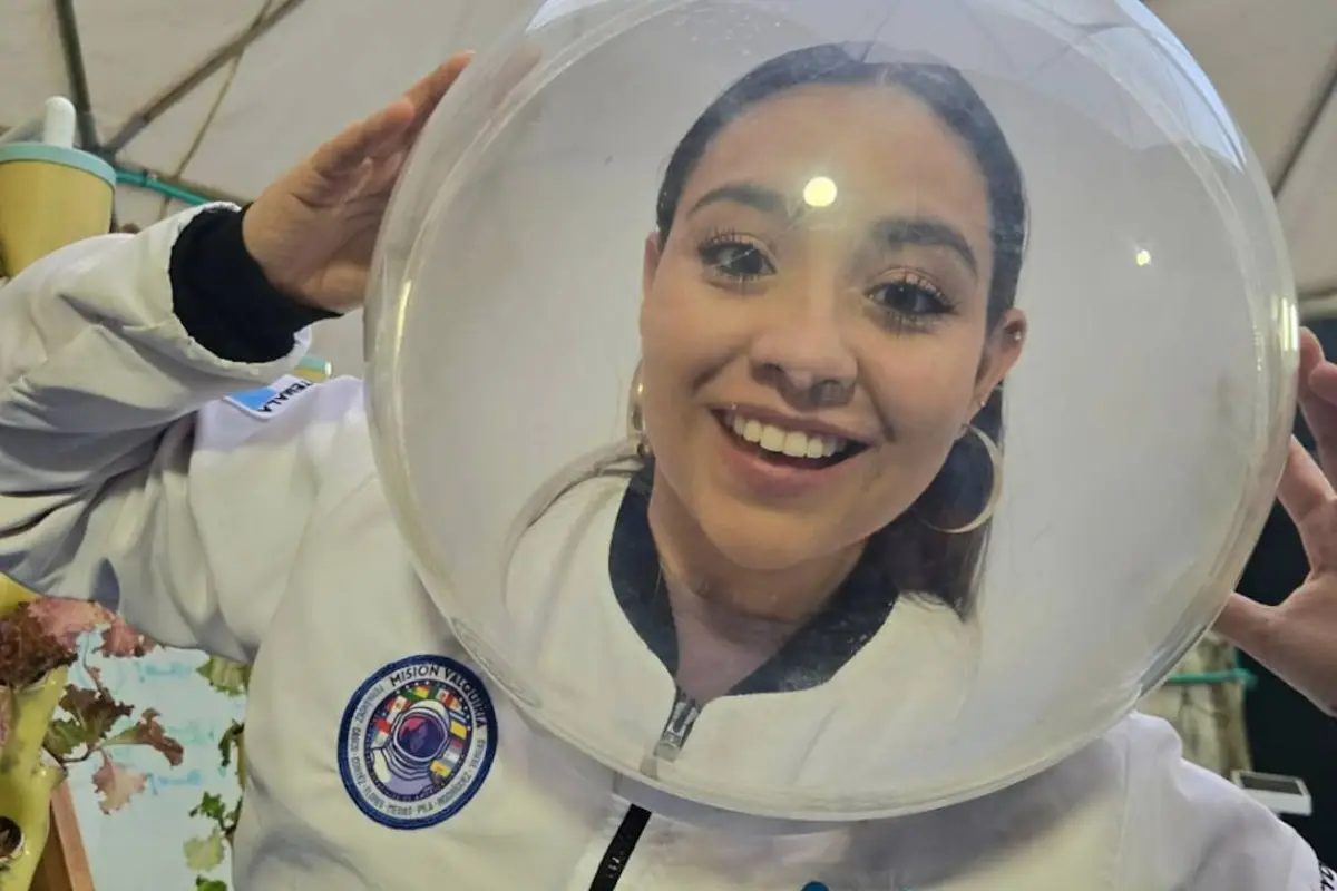 Ingeniera guatemalteca flota en gravedad cero ., Instagram / chapinauta.gt