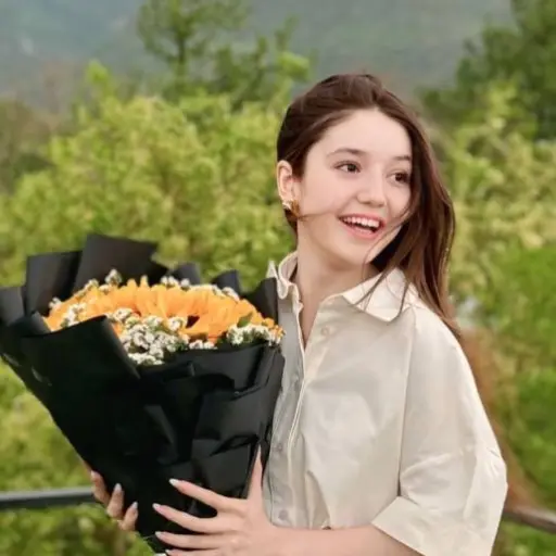 Sana Yousaf ,Instagram