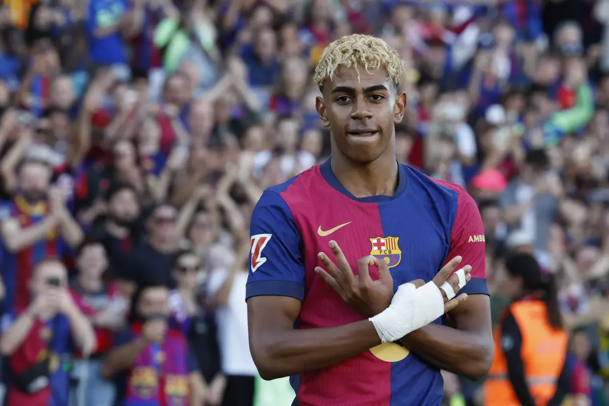 El delantero del Barcelona, Lamine Yamal, cosecha otro galardón de La Liga 