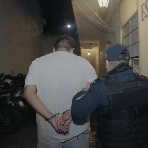 El sospechoso de atropellar a los policías fue detenido de inmediato por las fuerzas de seguridad. ,PNC