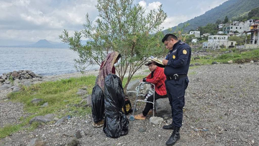 Expulsan a grupo por ritual en orilla del lago Atitlán. | Cocode Chuasanahí