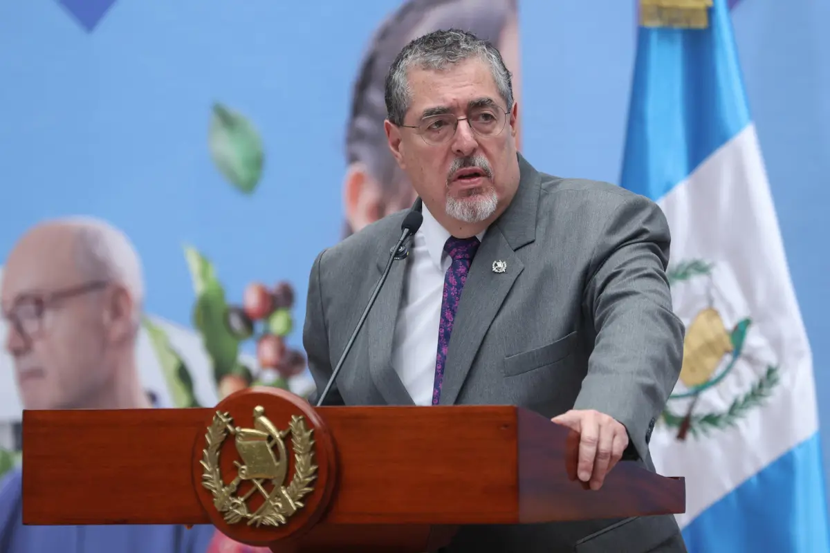 El presidente Bernardo Arévalo de León habla en una rueda de prensa este 2 de junio de 2025, en Ciudad de Guatemala,  EFE/ Mariano Macz
