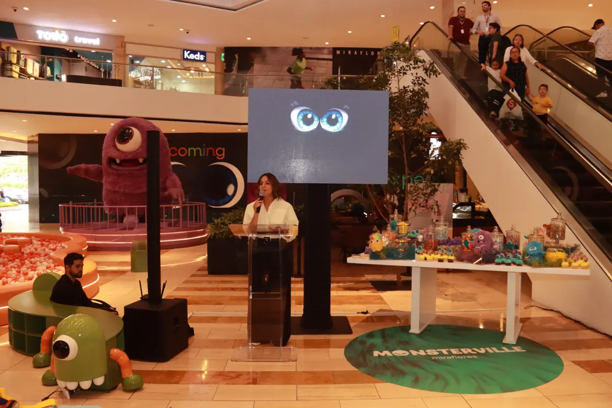 María José Marroquín, Gerente del Centro Comercial Miraflores, en la inauguración de Monsterville, la nueva experiencia mágica para toda la familia., Foto Alex Meoño