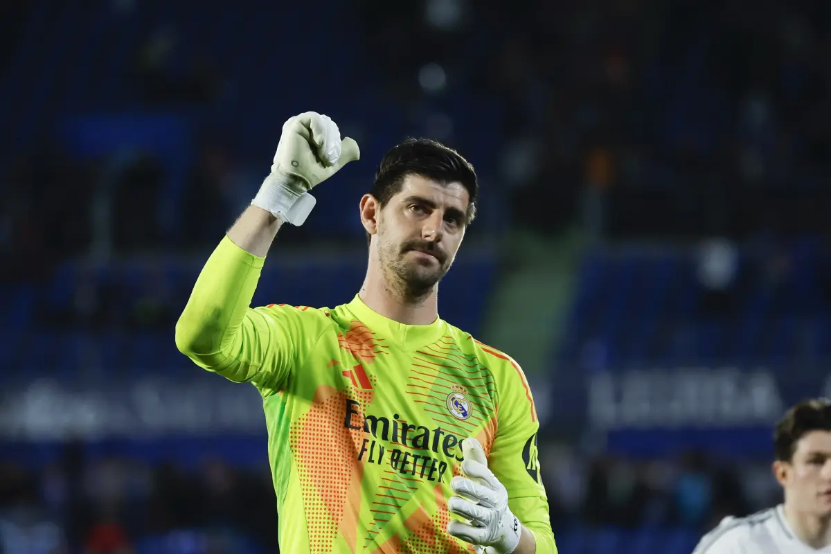 El portero belga del Real Madrid, Thibaut Courtois, sufre una sacroilitis