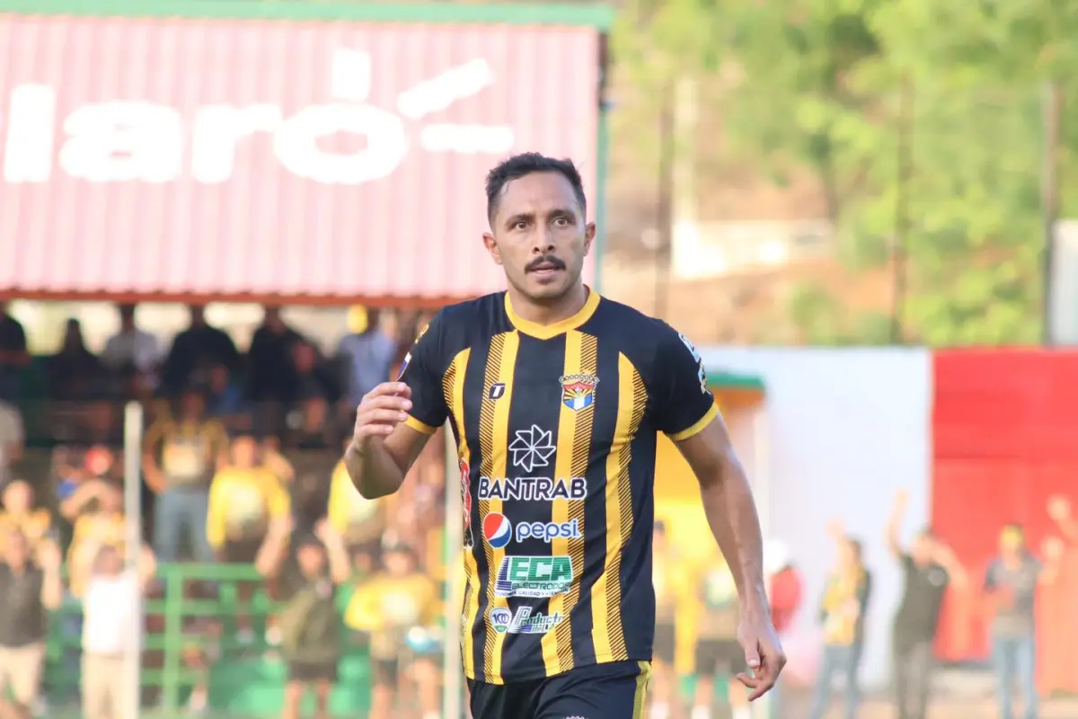 Diego Ruiz hizo el gol más importante de Aurora en los últimos 20 años 